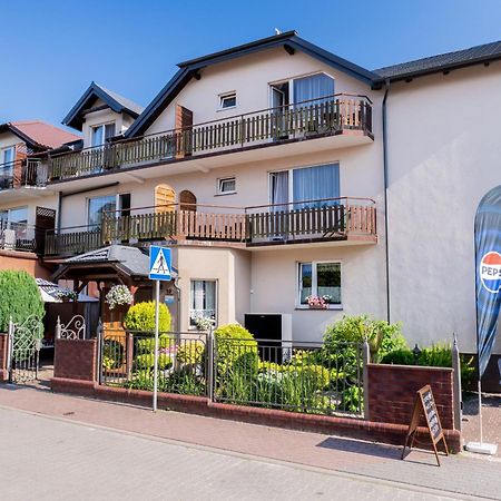 Pokoje Goscinne Raf-Tur - Sala Zabaw, Grill - Idealny Dla Rodzin Z Dziecmi Ostrowo  Exterior foto